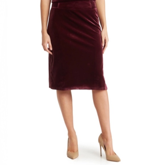 Laundry by Shelli Segal Velour Pencil Skirt Beet Medium (8-10) - Picture 1 of 7